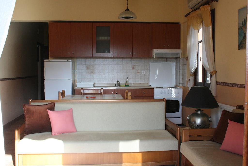Xenios Loutra Village Karnagio ภายนอก รูปภาพ
