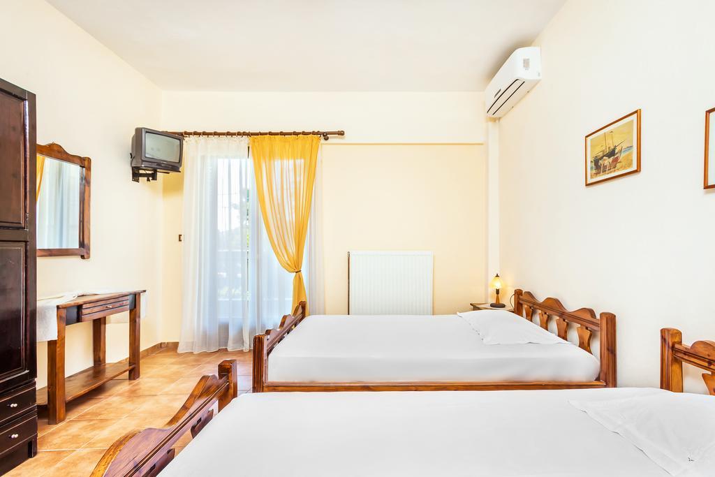 Xenios Loutra Village Karnagio ภายนอก รูปภาพ