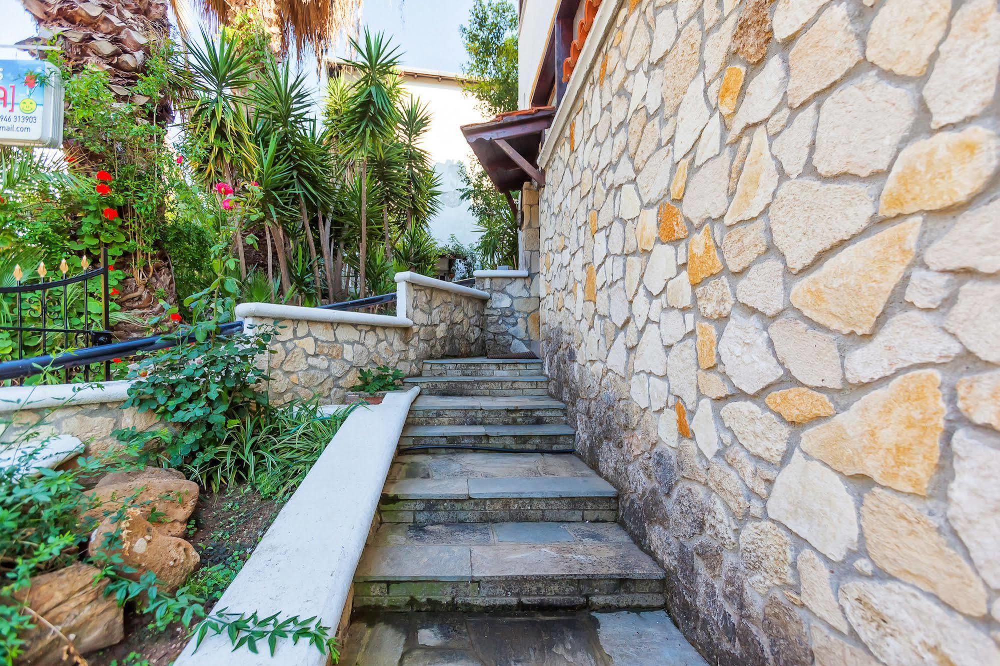 Xenios Loutra Village Karnagio ภายนอก รูปภาพ