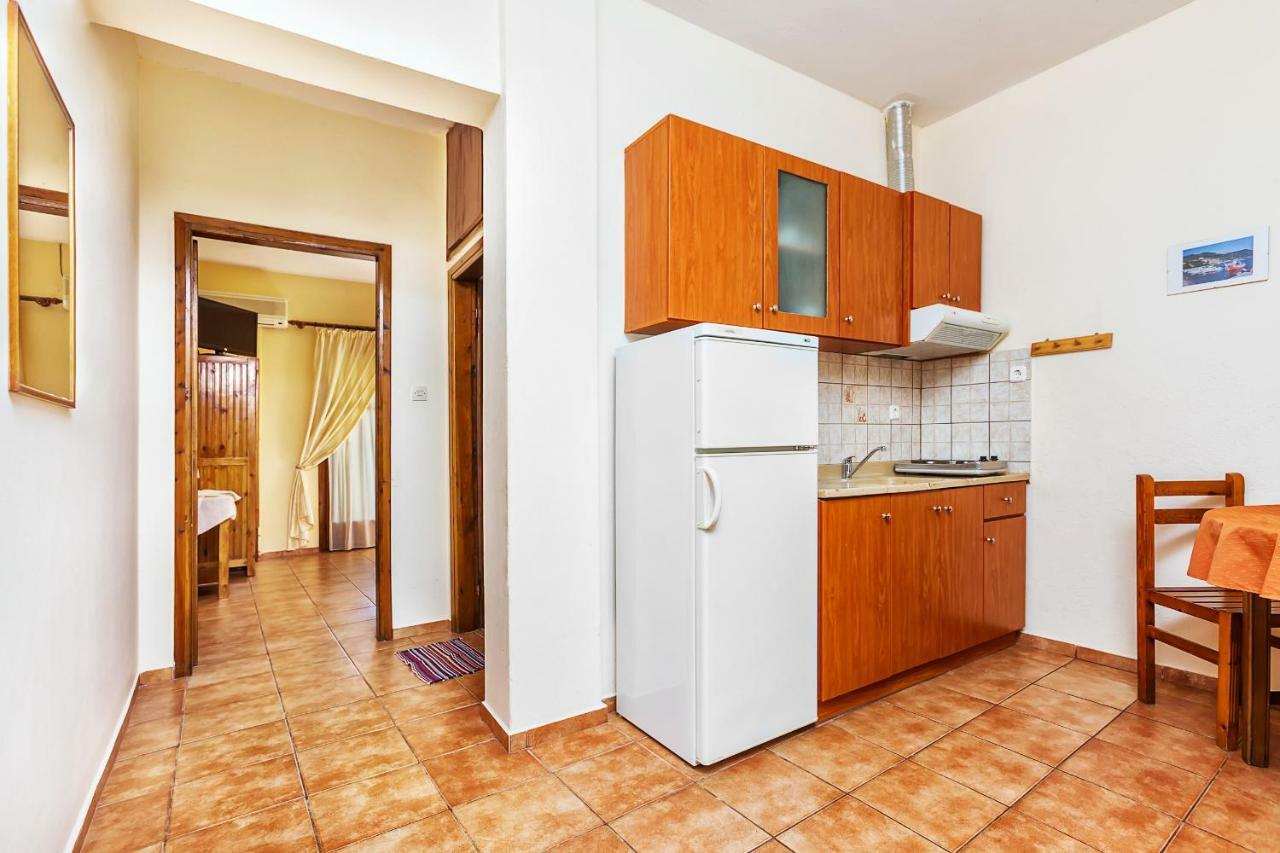 Xenios Loutra Village Karnagio ภายนอก รูปภาพ